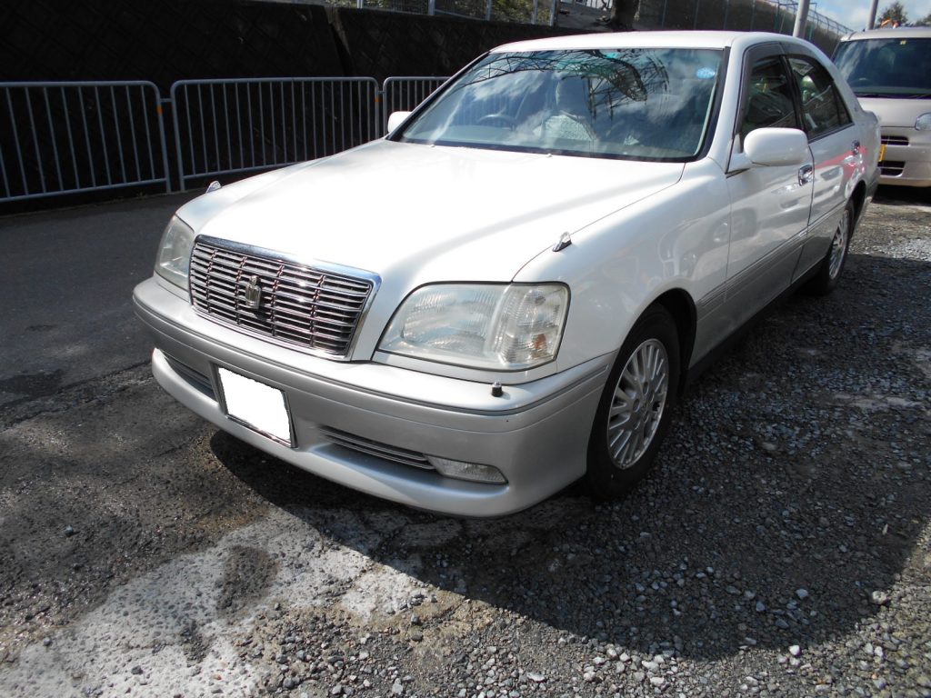 【sold-out】トヨタ クラウンロイヤル 3.0 ロイヤルサルーンG